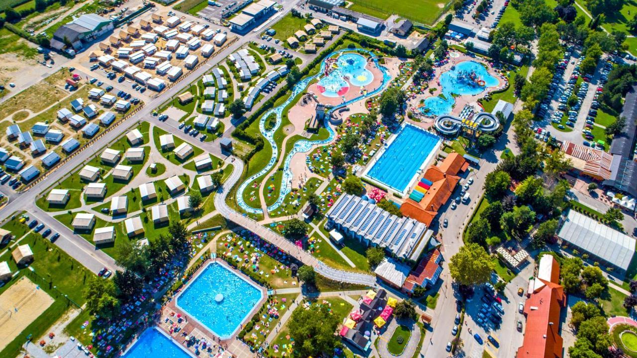 Terme Village - Mobile Homes Catez ob Savi Buitenkant foto